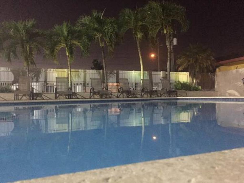 Arecibo Inn Exterior photo